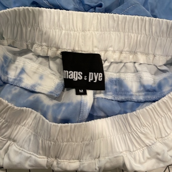 Tie dye mags & pye shorts medium juniors - Picture 3 of 5